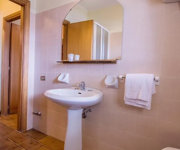 Cantalodole فندق مادجوني