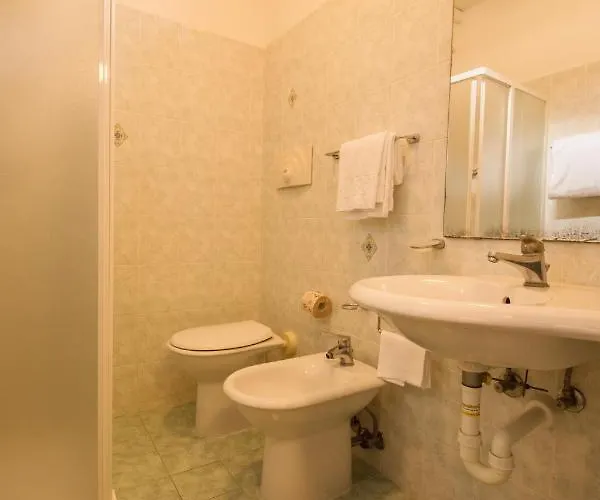 ホテル Cantalodole マジョーネ