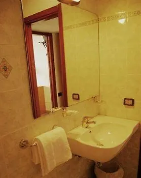 فندق Cantalodole مادجوني