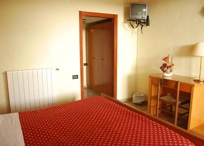 Cantalodole فندق 2*