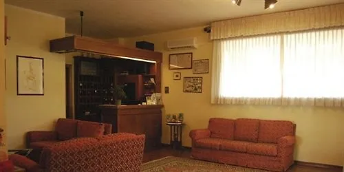 Cantalodole 2* مادجوني