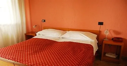 Cantalodole فندق مادجوني