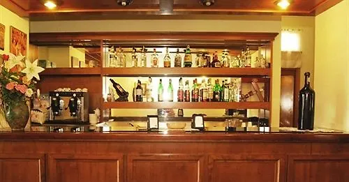 Cantalodole 2* مادجوني