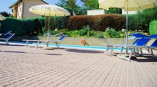 Cantalodole فندق 2*