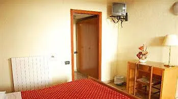 Cantalodole فندق مادجوني